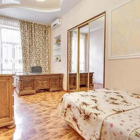 Apartamento на дерибасовской Odessa